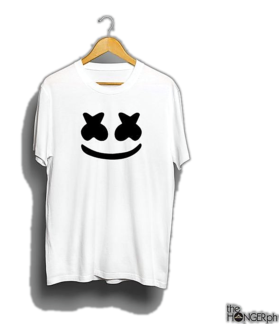 Camiseta blanca con composicion de Tom y Jerry.